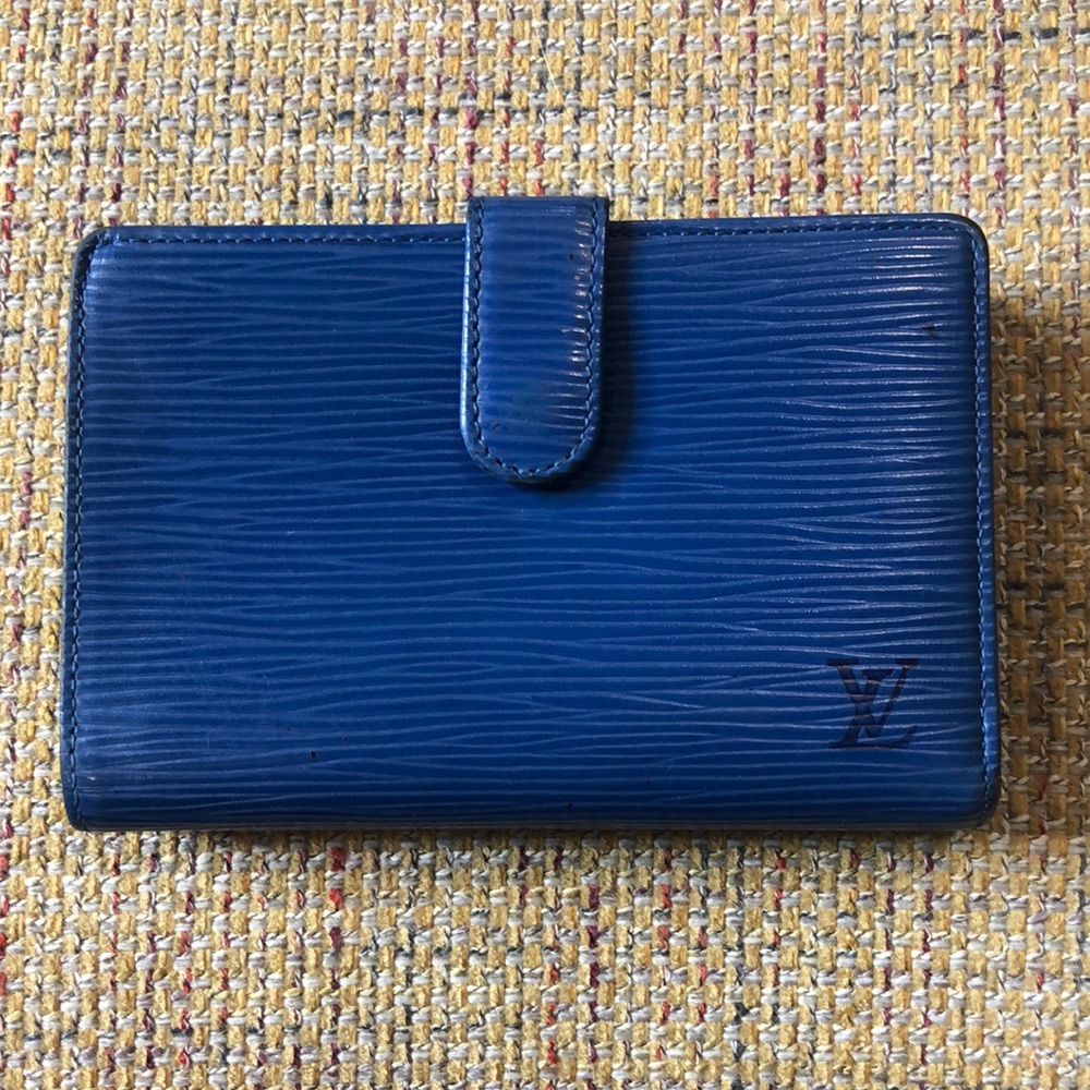 LOUIS VUITTON Toledo Blue Epi Leather Kisslock Porte Monnaie Viennois Wallet